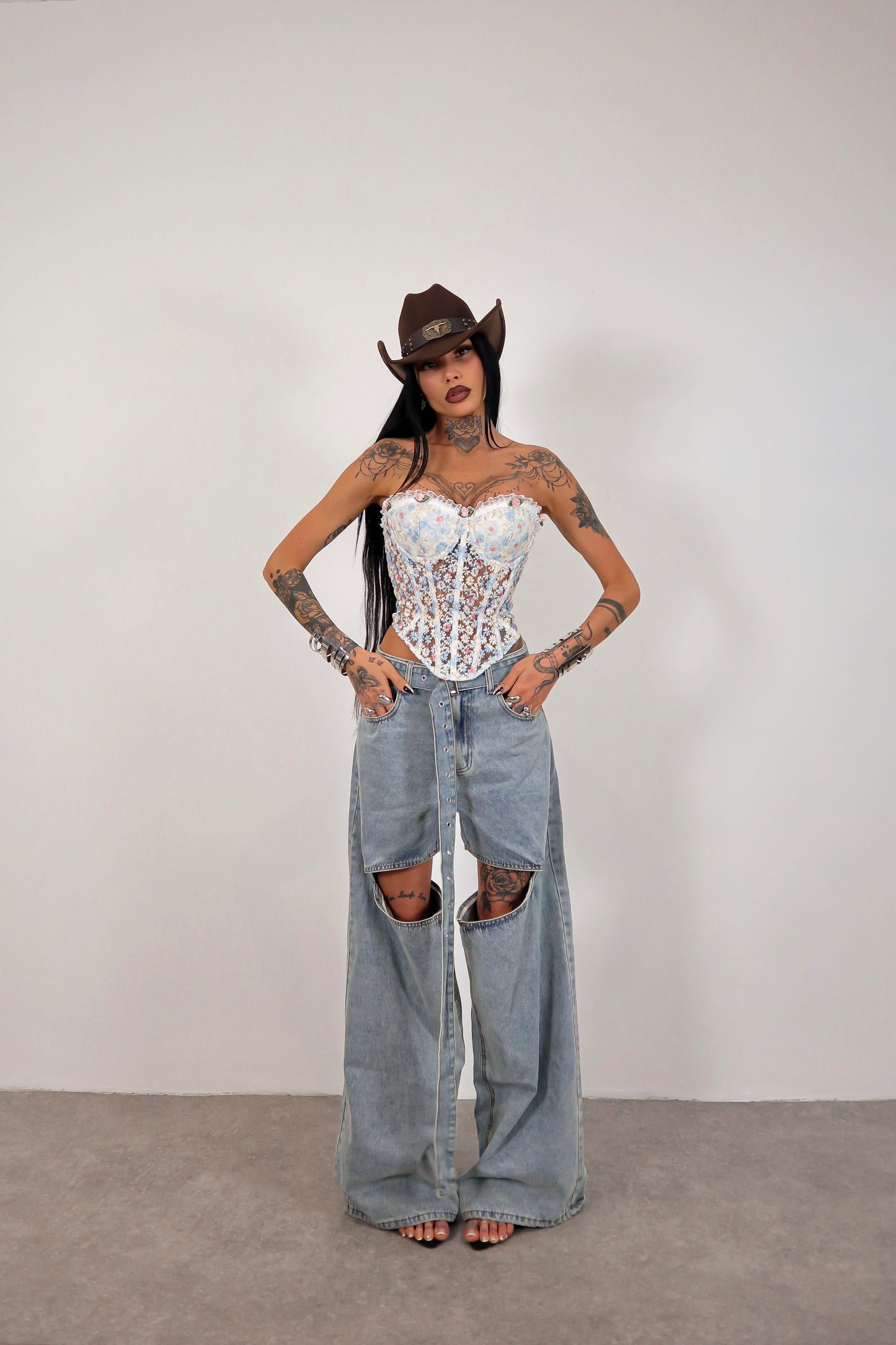 Jeans cut out Bryanna