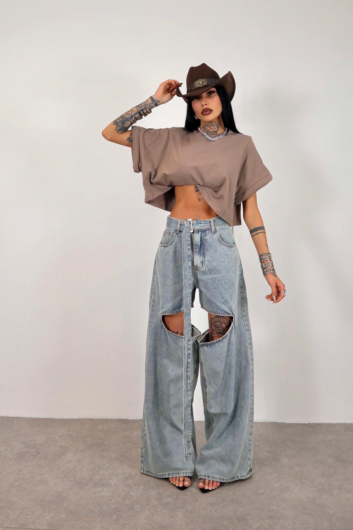 Jeans cut out Bryanna