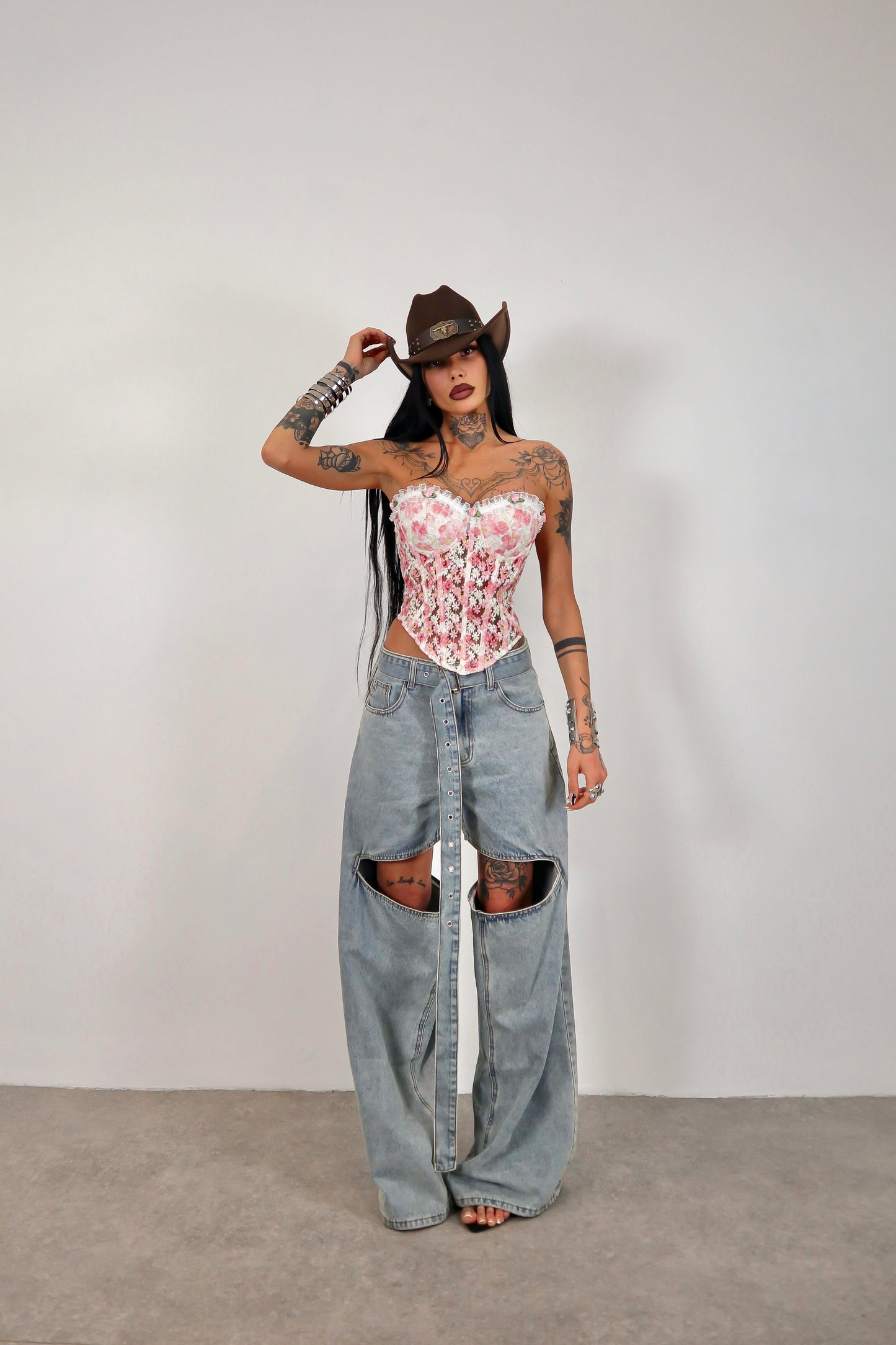 Jeans cut out Bryanna
