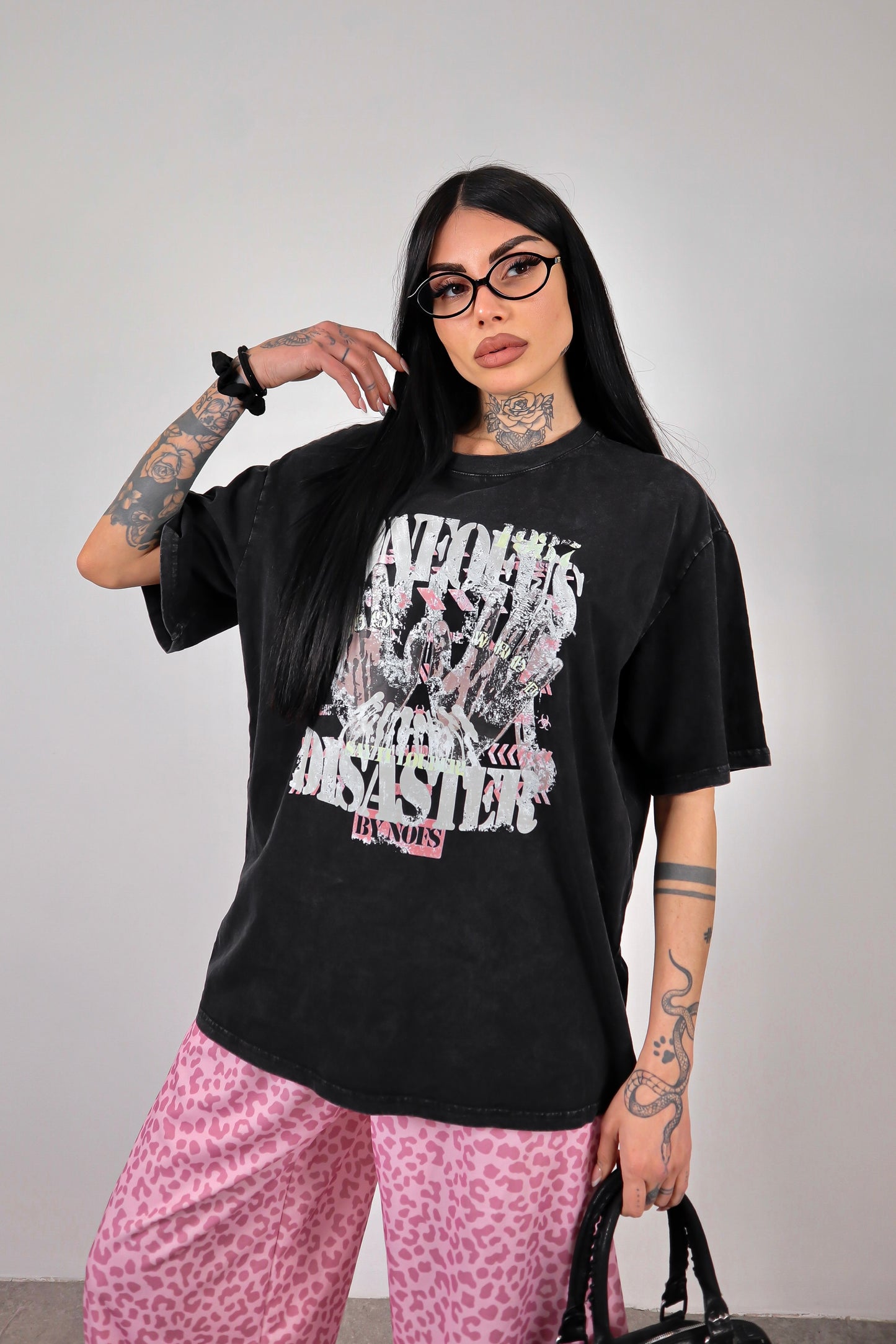 T-shirt over Disaster - Nero fumo